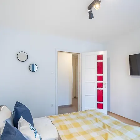 Központi Teraszos Klímás Apartman * Hévíz