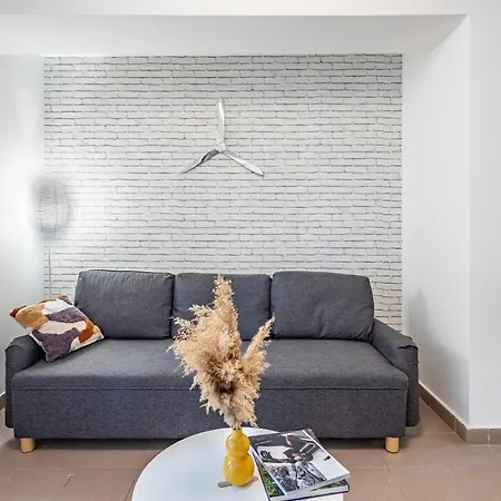 Központi Teraszos Klímás Apartman *