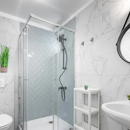 Központi Teraszos Klímás Apartman