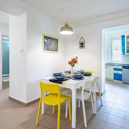 Apartamento Központi Teraszos Klímás Apartman *
